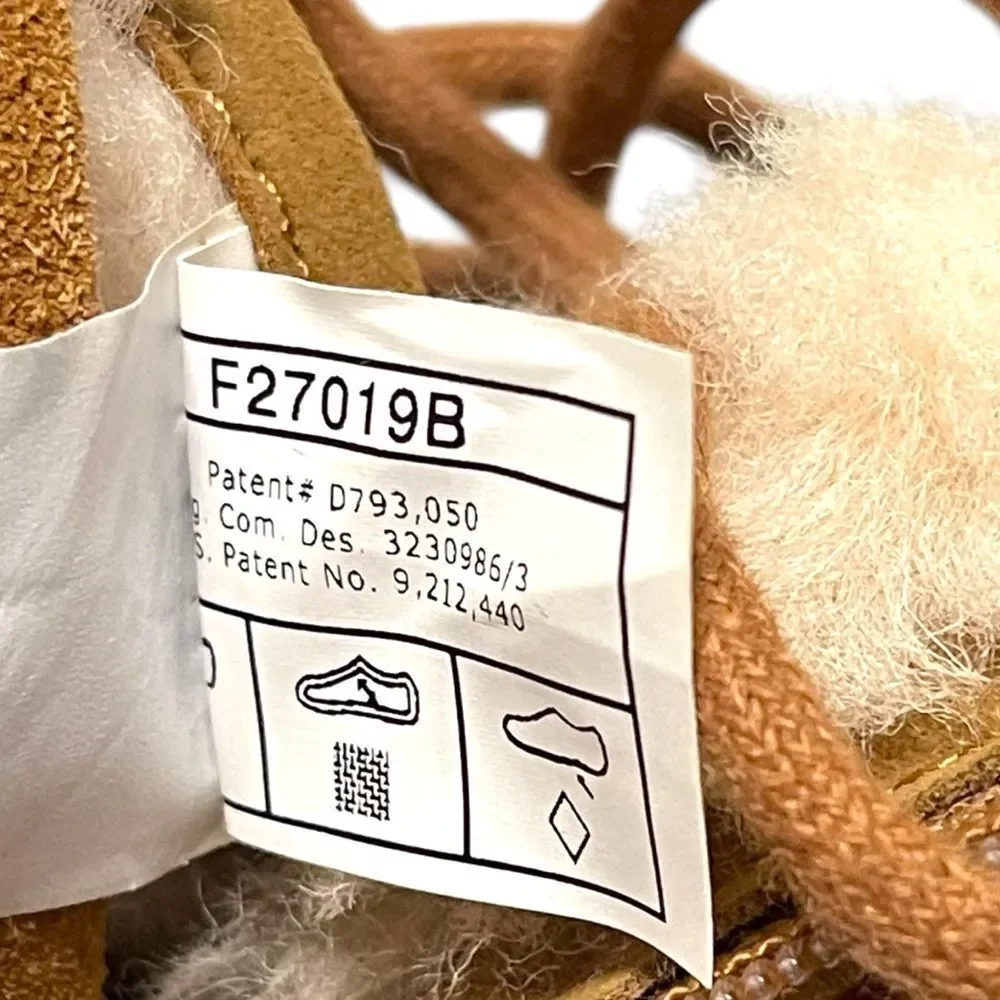 NWOT UGG Kid’s Neumel High Suede Sherpa Zip Chukka Boots 2Y